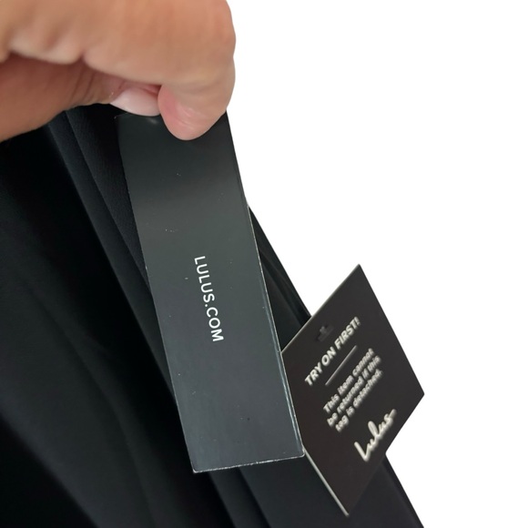 Lulu’s Maxi Gown Prom Homecoming Dress Black Strappy A-line Halter Size M - Picture 12 of 14